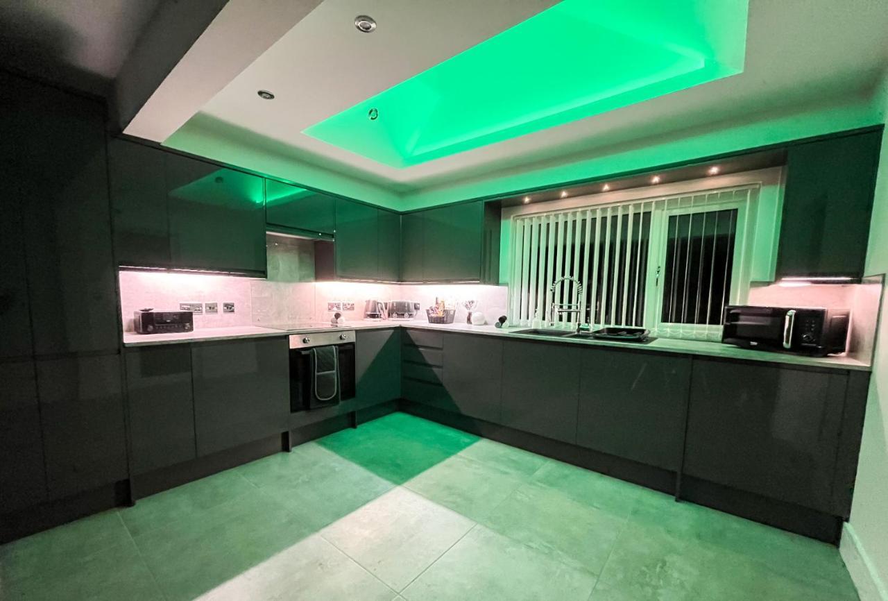 Oystermouth Luxury Property With Hot Tub And Sea Views מראה חיצוני תמונה