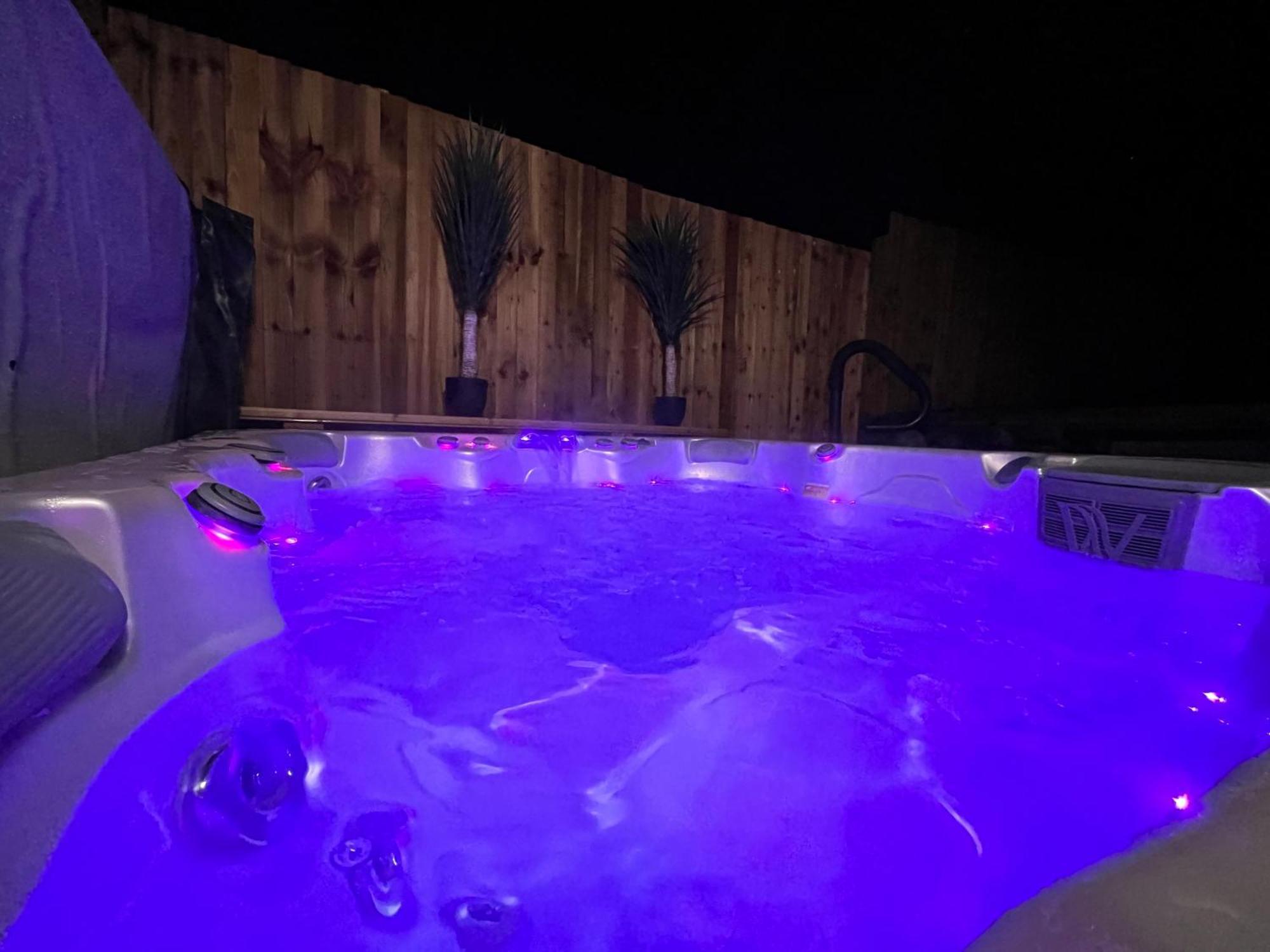 Oystermouth Luxury Property With Hot Tub And Sea Views מראה חיצוני תמונה